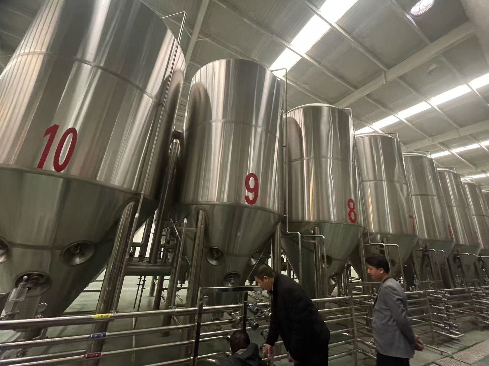 天门精酿啤酒设备厂—平面布置、设备设计、制造、调试、培训等一条龙服务