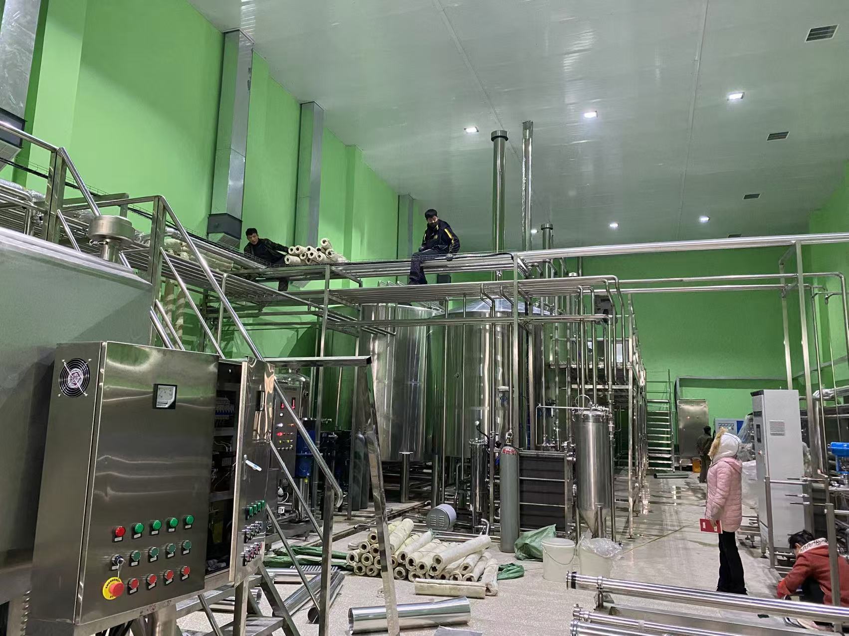 天门精酿啤酒设备厂—精酿啤酒设备制造：传承工艺与创新科技的交融
